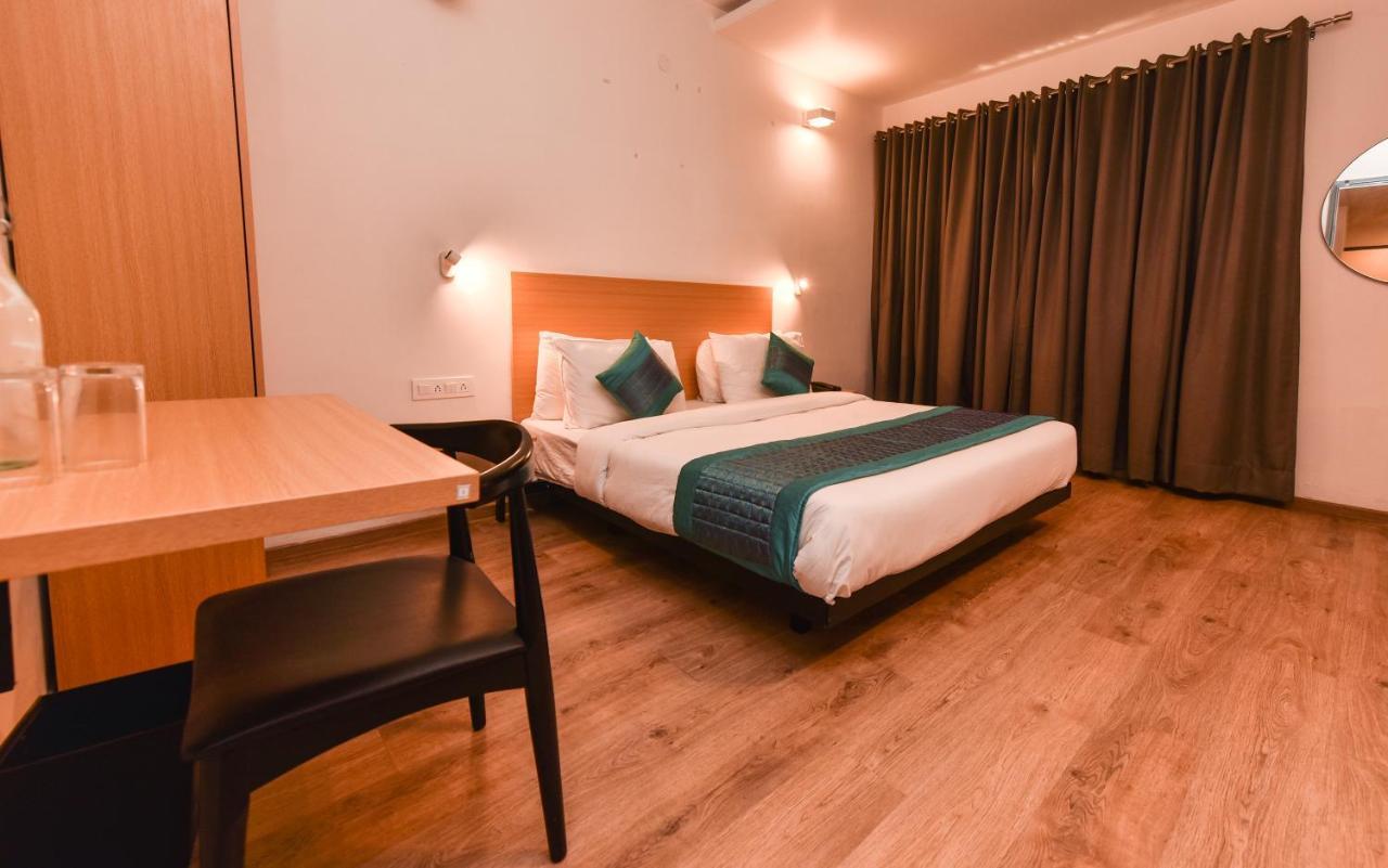 Hotel Admire Inn "Near Atal Chowk, Sector 15, Vasundhara" Ghaziabad Exterior foto